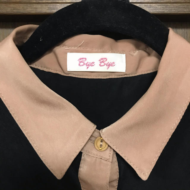 ByeBye(バイバイ)の美品【bye bye】バイカラートップス レディースのトップス(シャツ/ブラウス(半袖/袖なし))の商品写真