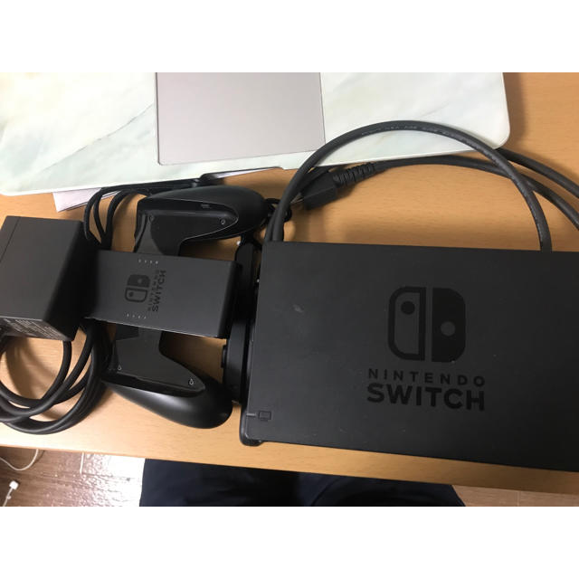 Nintendo Switch(ニンテンドースイッチ)のNintendo  switch グレー エンタメ/ホビーのゲームソフト/ゲーム機本体(家庭用ゲーム機本体)の商品写真