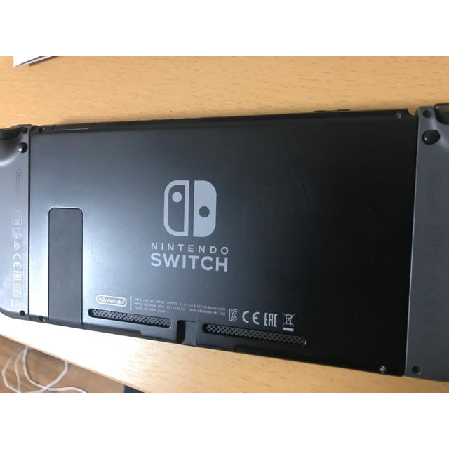 Nintendo Switch(ニンテンドースイッチ)のNintendo  switch グレー エンタメ/ホビーのゲームソフト/ゲーム機本体(家庭用ゲーム機本体)の商品写真