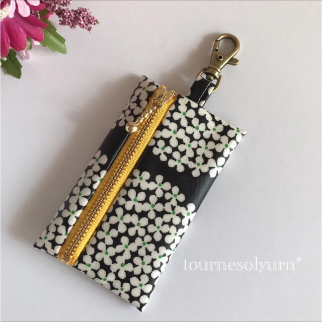 大人かわいいあじさい柄 黒 リール式 ランドセル キーケースの通販 By Tournesolyurn S Shop ラクマ 大人かわいいあじさい柄 黒 リール式 ランドセル キーケースの通販 By Tournesolyurn S Shop ラクマ
