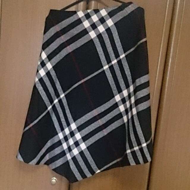 BURBERRY(バーバリー)のバーバリーフレア巻きスカート レディースのスカート(ひざ丈スカート)の商品写真