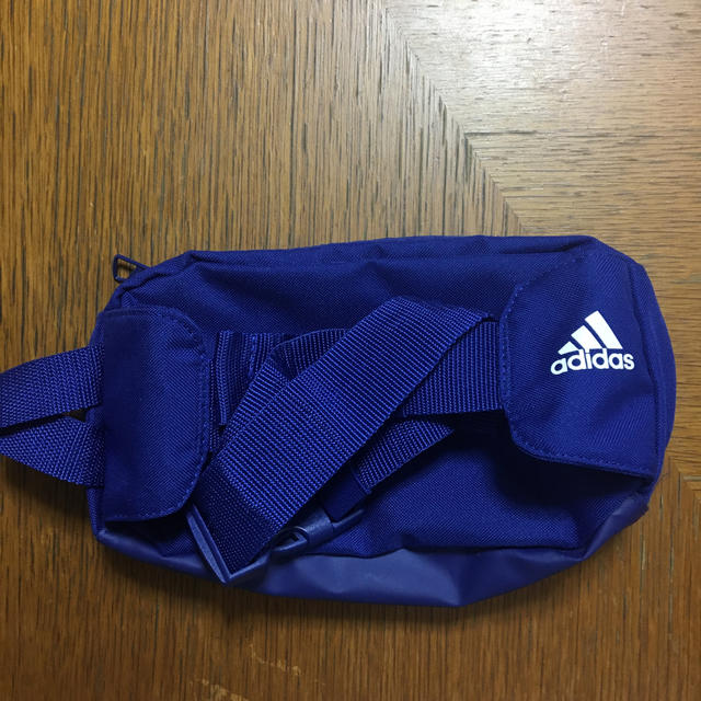 adidas(アディダス)のadidas ウエストポーチ レディースのバッグ(ボディバッグ/ウエストポーチ)の商品写真