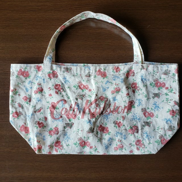 Cath Kidston(キャスキッドソン)の小鳥 トートバッグ Cath Kidston キャスキッドソン レディースのバッグ(トートバッグ)の商品写真