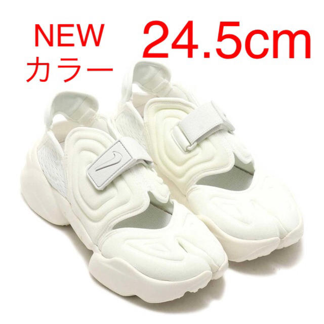 NIKE(ナイキ)のナイキ ウィメンズ アクア リフト ホワイト AQUA RIFT  24.5cm レディースの靴/シューズ(サンダル)の商品写真
