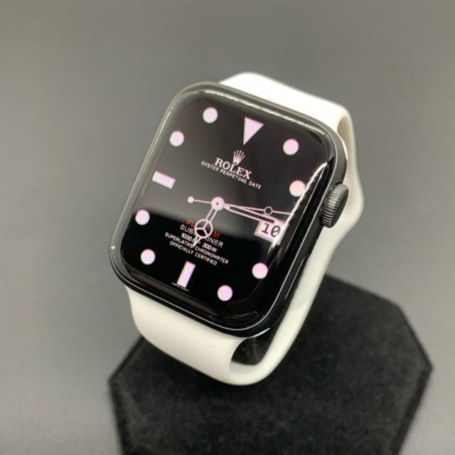 Apple Watch(アップルウォッチ)の【美品】Apple Watch Series 5 GPS 40mm グレイ メンズの時計(腕時計(デジタル))の商品写真