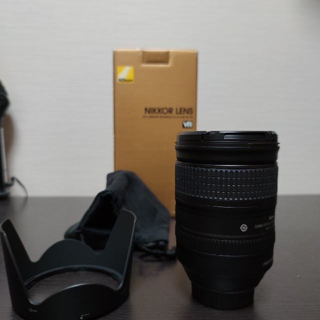 Nikon　D600 ボディ　レンズ2個　50mm　28−300mm 本