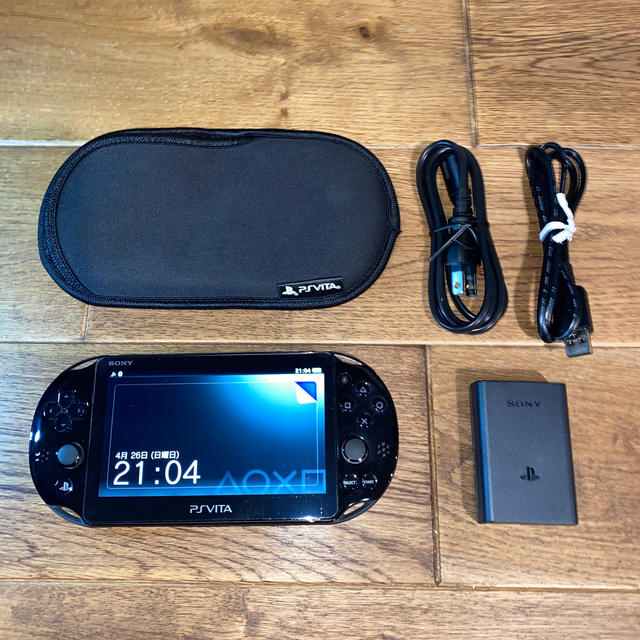 PS Vita PCH-2000 黒 8GBメモリ付き-