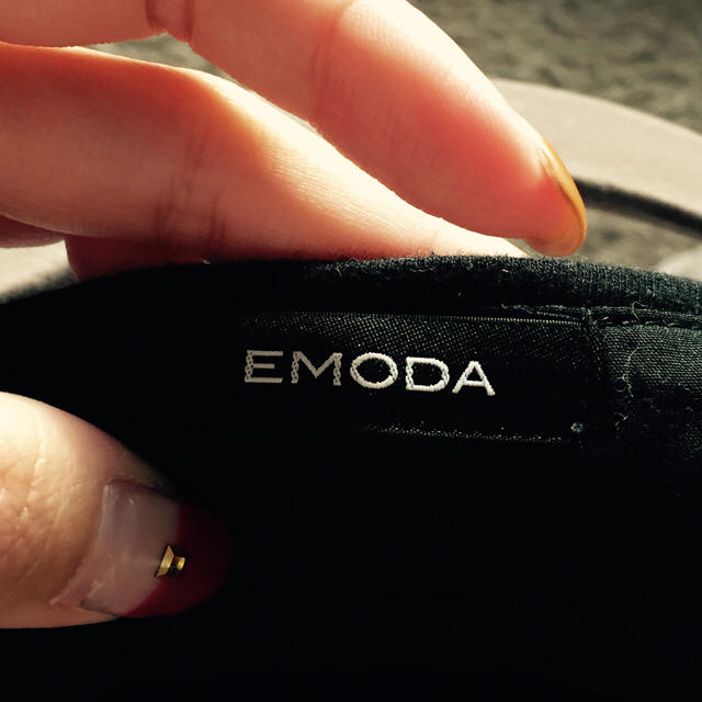 EMODA(エモダ)のEMODAトップス レディースのトップス(トレーナー/スウェット)の商品写真