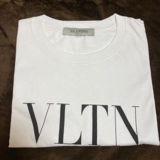 ヴァレンティノ(VALENTINO)のValentino♡VLTNロゴTシャツ(Tシャツ(半袖/袖なし))