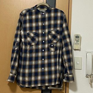 ノンネイティブ(nonnative)のノーカラーシャツ(シャツ)