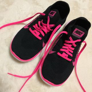 ナイキ(NIKE)のNIKEFREE 24.5cm ナイキ　ピンク(スニーカー)