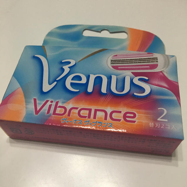 Venus Vibrance 替刃2個入り スマホ/家電/カメラの美容/健康(レディースシェーバー)の商品写真