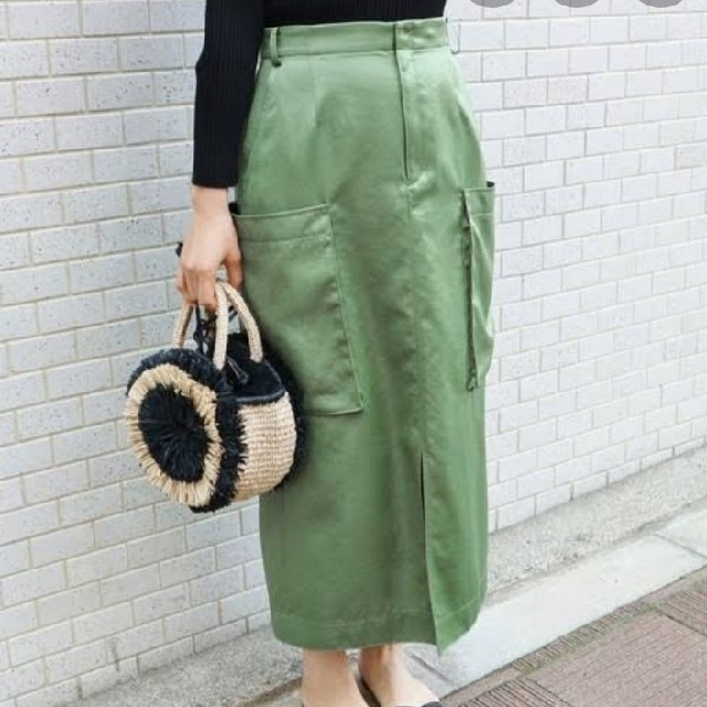 IENA(イエナ)のサテンタンブラータイトスカート レディースのスカート(ロングスカート)の商品写真