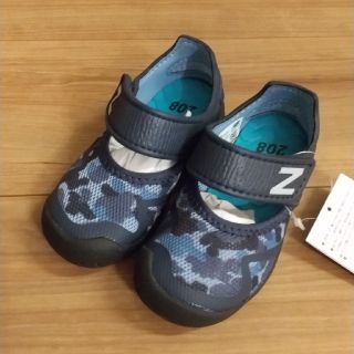 ニューバランス(New Balance)のニューバランス キッズ サンダル 208 14.0cmブラック カモ(サンダル)