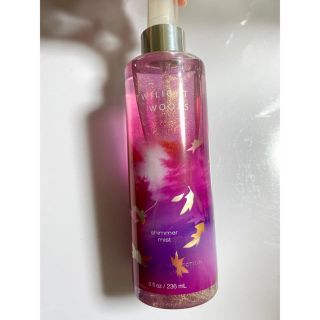 バスアンドボディーワークス(Bath & Body Works)のBath&Body Works ボディミスト トワイライトウッド(香水(女性用))