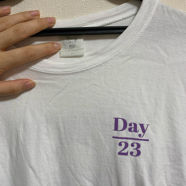 GOGOSING(ゴゴシング)のday23 ロゴTシャツ レディースのトップス(Tシャツ(半袖/袖なし))の商品写真