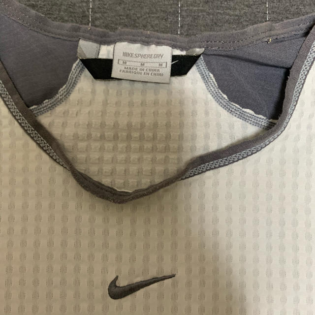 NIKE(ナイキ)のTシャツ　トレーニング レディースのトップス(Tシャツ(半袖/袖なし))の商品写真