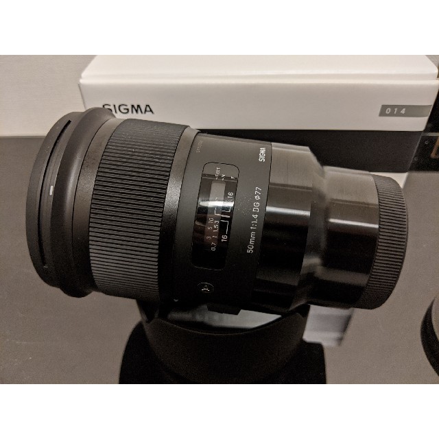 SIGMA(シグマ)のSIGMA シグマ 50mm F1.4 DG HSM Art ソニーEマウント用 スマホ/家電/カメラのカメラ(レンズ(単焦点))の商品写真