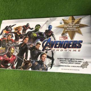 アベンジャーズ エンドゲーム トレカ未開封ボックス マーベルの通販 by
