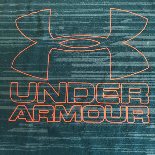 UNDER ARMOUR(アンダーアーマー)のアンダーアーマー半袖シャツジュニア140センチ スポーツ/アウトドアの野球(ウェア)の商品写真