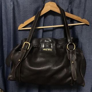 ミュウミュウ ワンショルダーバッグ ショルダーバッグ(レディース)の ミュウミュウ ワンショルダーバッグ ショルダーバッグ(レディース)の