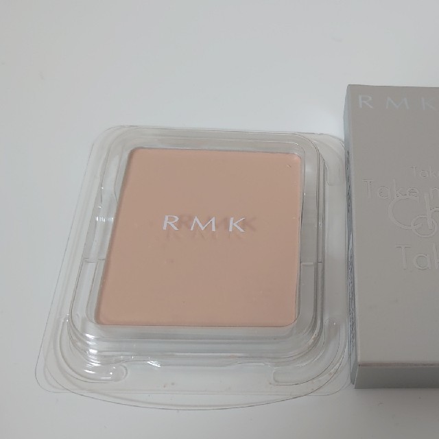 RMK(アールエムケー)のRMKエアリーパウダーファンデーション201レフィル コスメ/美容のベースメイク/化粧品(ファンデーション)の商品写真