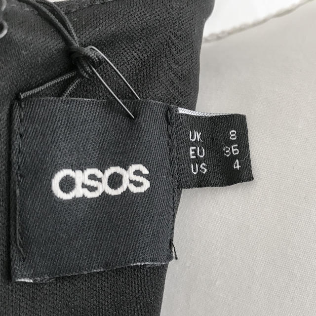 asos(エイソス)の新品　未使用　ASOS エイソス　ワンピース レディースのワンピース(ひざ丈ワンピース)の商品写真