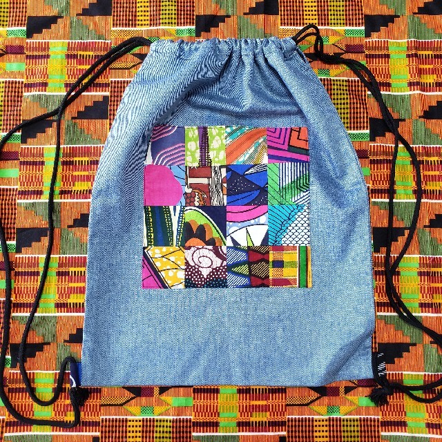 アフリカンプリント*パッチワークナップサック ハンドメイドのファッション小物(バッグ)の商品写真