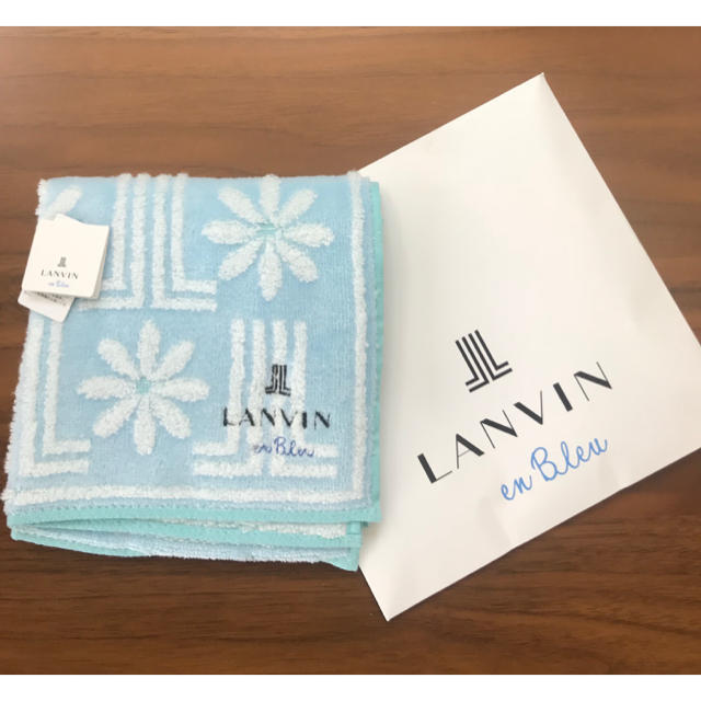 LANVIN en Bleu(ランバンオンブルー)のランバン ハンドタオル レディースのファッション小物(ハンカチ)の商品写真