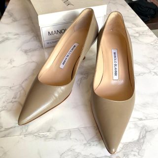 マノロブラニク(MANOLO BLAHNIK)の未使用★MANOLO BLAHNIK★プレーンパンプス(ハイヒール/パンプス)