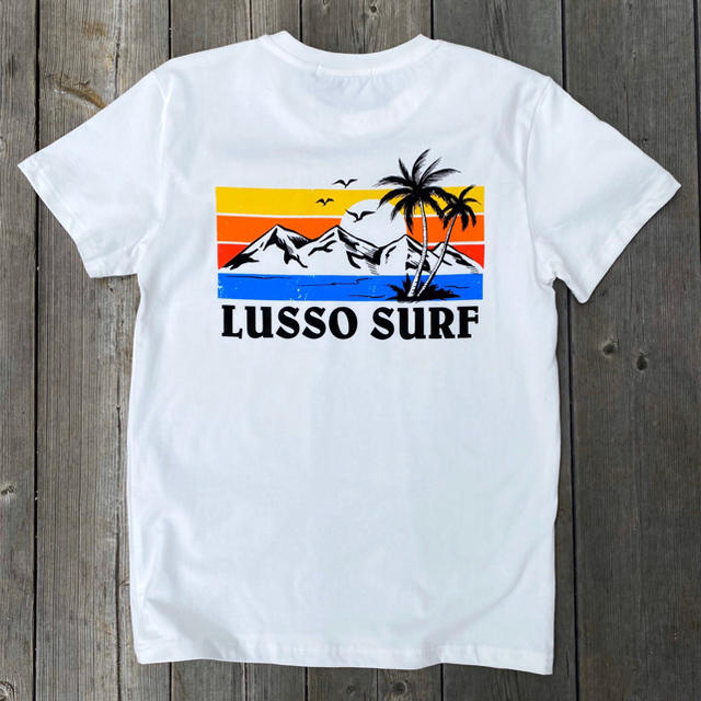 RVCA(ルーカ)の西海岸系☆LUSSO SURF トロピカルTシャツ　Mサイズ☆RVCA メンズのトップス(Tシャツ/カットソー(半袖/袖なし))の商品写真