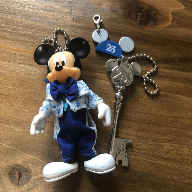 Disney(ディズニー)のディズニー25周年 キーチェーン エンタメ/ホビーのおもちゃ/ぬいぐるみ(キャラクターグッズ)の商品写真