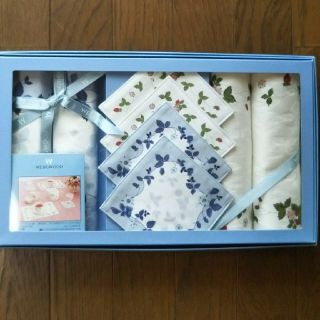 ウェッジウッド(WEDGWOOD)のウエッジウットワイルドストロベリーティーマットセット(テーブル用品)