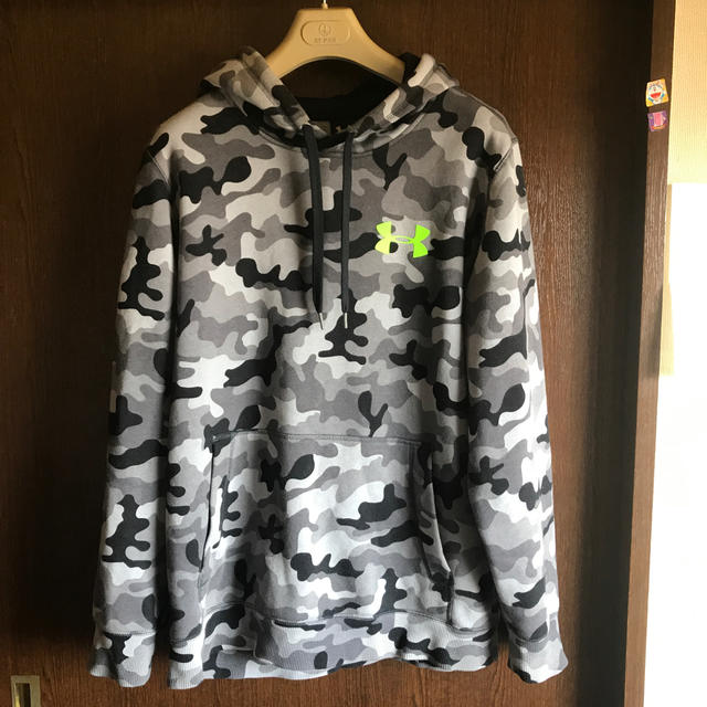 美品 アンダーアーマー セットアップ カモフラ柄 Mサイズ UNDER ARMOUR - アンダーアーマー セットアップ カモフラ の通販
