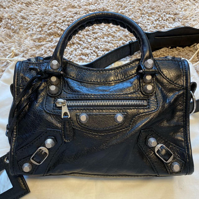 BALENCIAGA BAG(バレンシアガバッグ)の【正規品】美品❤️バレンシアガバッグ　　　　　　　ジャイアントミニシティ レディースのバッグ(ショルダーバッグ)の商品写真