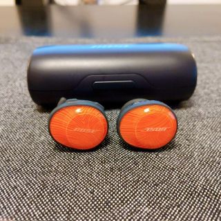 ボーズ(BOSE)の【RIKI様】BOSE フルワイヤレスイヤホン SoundSport Free(ヘッドフォン/イヤフォン)