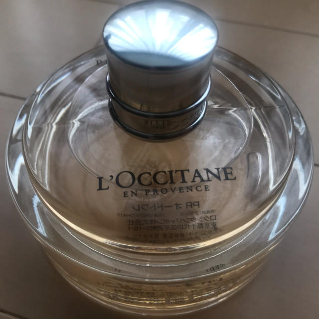 L'OCCITANE(ロクシタン)の限定商品　ロクシタン　パンプルムースルバーブオードトワレ 75ml コスメ/美容の香水(香水(女性用))の商品写真