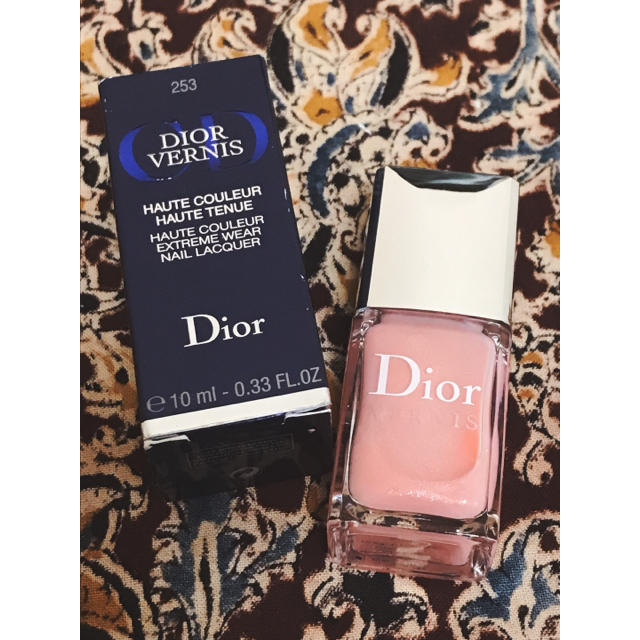 Dior(ディオール)の新品未使用【Dior】ディオール マニキュア コスメ/美容のネイル(マニキュア)の商品写真