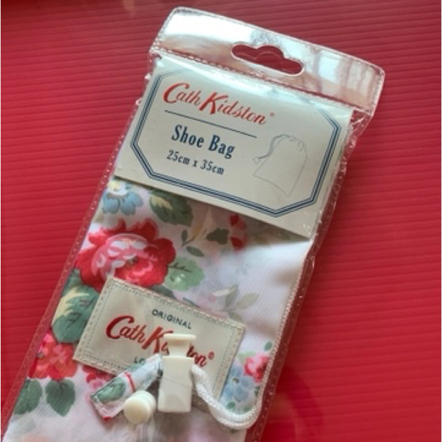 Cath Kidston(キャスキッドソン)の※ kanono様専用　『新品 』キャスキッドソン ジュースバック  白色花柄 レディースのファッション小物(ポーチ)の商品写真