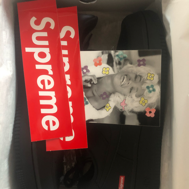 supreme  28センチ　新品