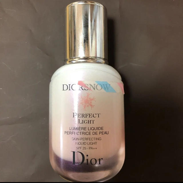 Christian Dior(クリスチャンディオール)のディオール スノー パーフェクト ライト 30ml コスメ/美容のスキンケア/基礎化粧品(乳液/ミルク)の商品写真