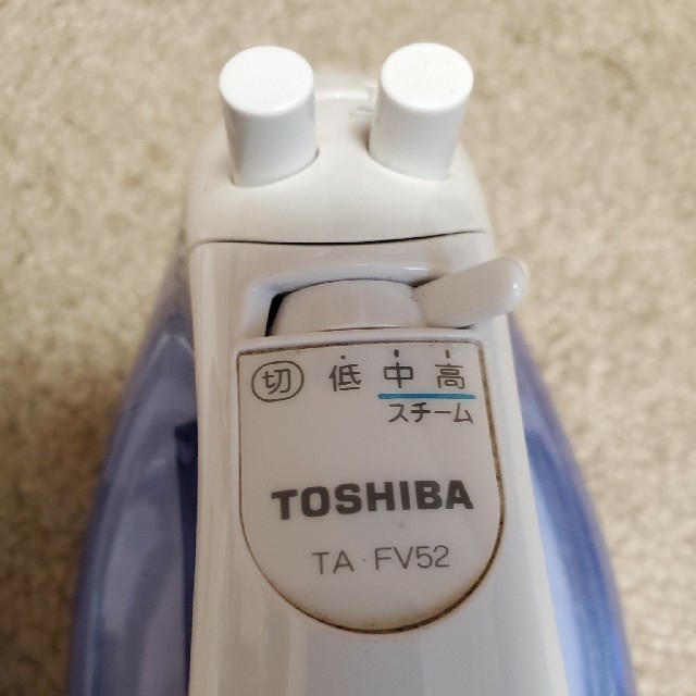 東芝(トウシバ)の東芝コードレススチームアイロン スマホ/家電/カメラの生活家電(アイロン)の商品写真