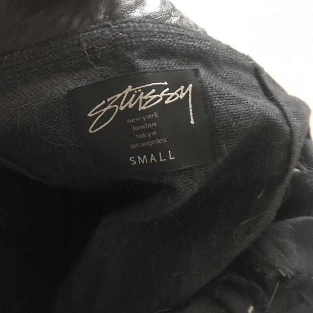 STUSSY(ステューシー)の6/6値下げしました　stussy women フェイクレザー　ミニスカート レディースのスカート(ミニスカート)の商品写真