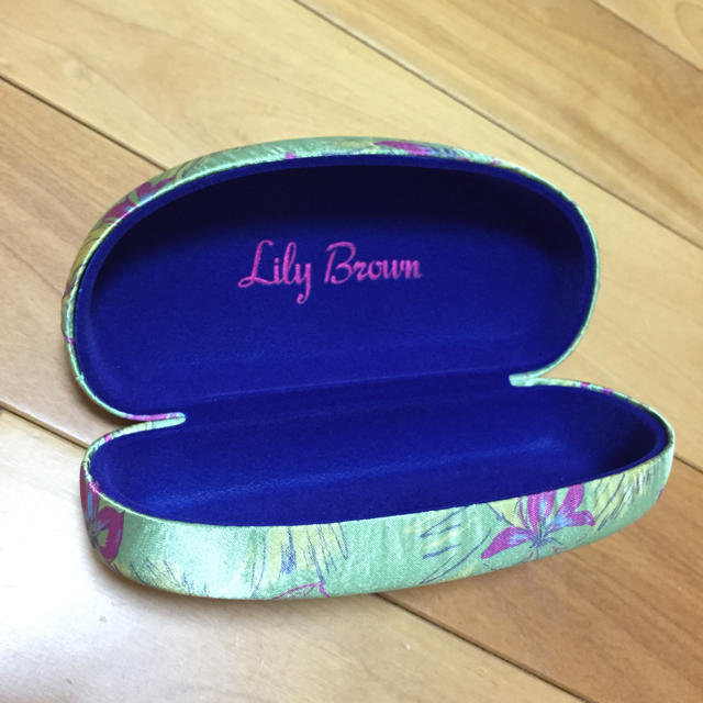 Lily Brown(リリーブラウン)のlily brownノベルティ レディースのファッション小物(サングラス/メガネ)の商品写真