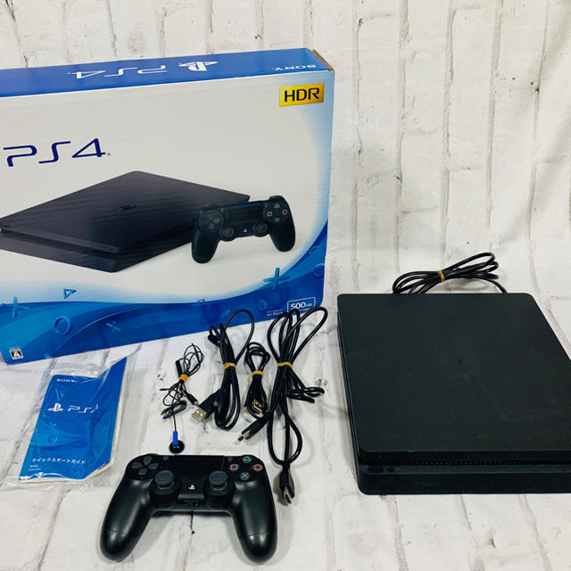 PlayStation4(プレイステーション4)のSONY PlayStation4 本体 CUH-2200AB01 エンタメ/ホビーのゲームソフト/ゲーム機本体(家庭用ゲーム機本体)の商品写真