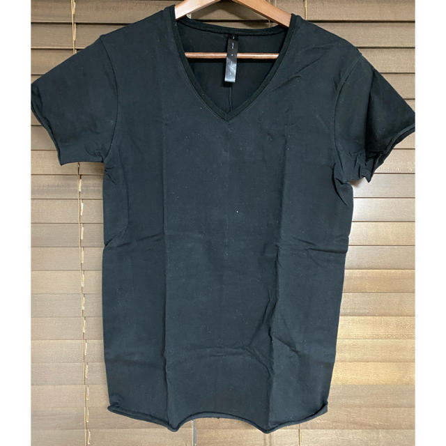 wjk(ダブルジェーケー)の新品✳︎wjk VネックTシャツ✳︎黒✳︎定価8250円 メンズのトップス(Tシャツ/カットソー(半袖/袖なし))の商品写真