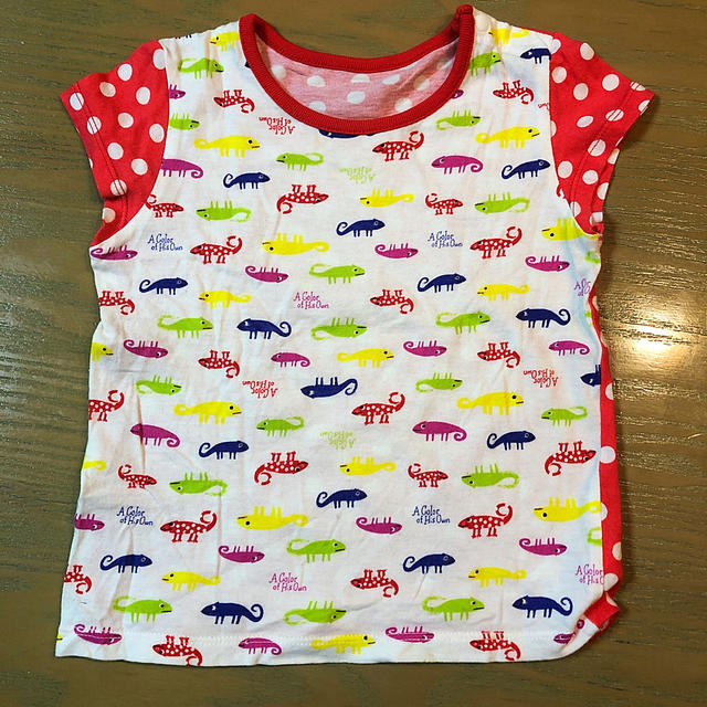 UNIQLO(ユニクロ)のkids Tシャツ キッズ/ベビー/マタニティのキッズ服女の子用(90cm~)(その他)の商品写真