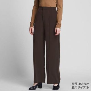 ユニクロ(UNIQLO)のハイウエストドレープワイドストレートパンツ(カジュアルパンツ)