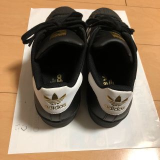 アディダス(adidas)のadidasスニーカー 靴(スニーカー)