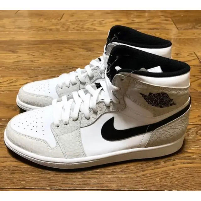 NIKE - 《新品》AIRJORDAN1 セメントの通販 by momo‘s shop｜ナイキならラクマ